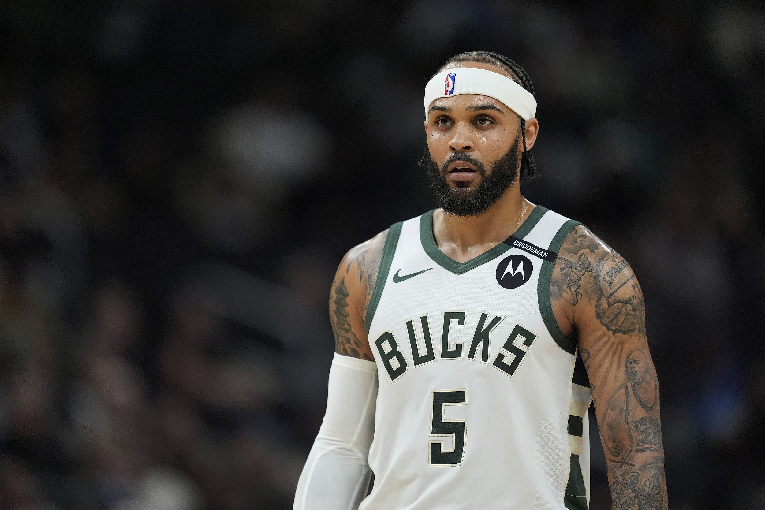 乐鱼娱乐密尔沃基雄鹿训练开放日，今晚调整名单引欢呼，CBA常规赛在即，心理建设被强调的简单介绍