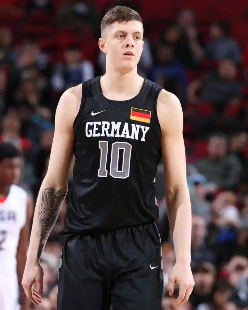 乐鱼娱乐转会期印第安纳步行者调整名单以备CBA季后赛；外线爆发环节打磨；媒体盛赞；年轻球员得到机会的简单介绍