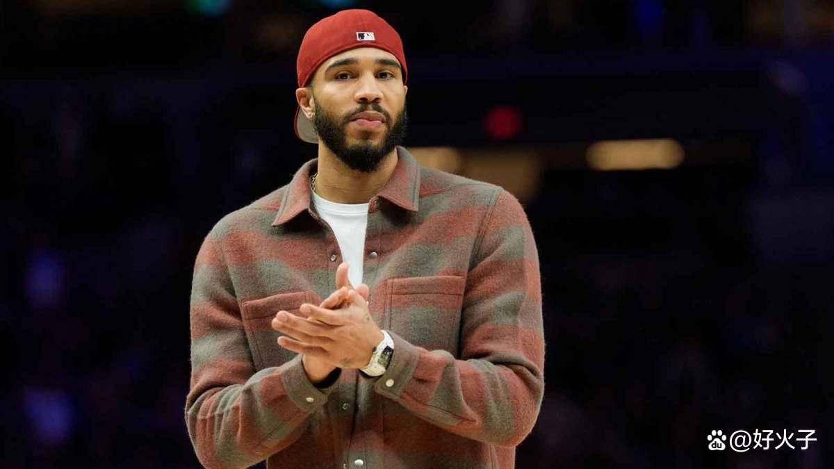 风云突变波士顿凯尔特人今晨战术微调塔图姆在巴塞罗那比赛中出色防守，波尔图窗口期战术微调看傻球迷的简单介绍