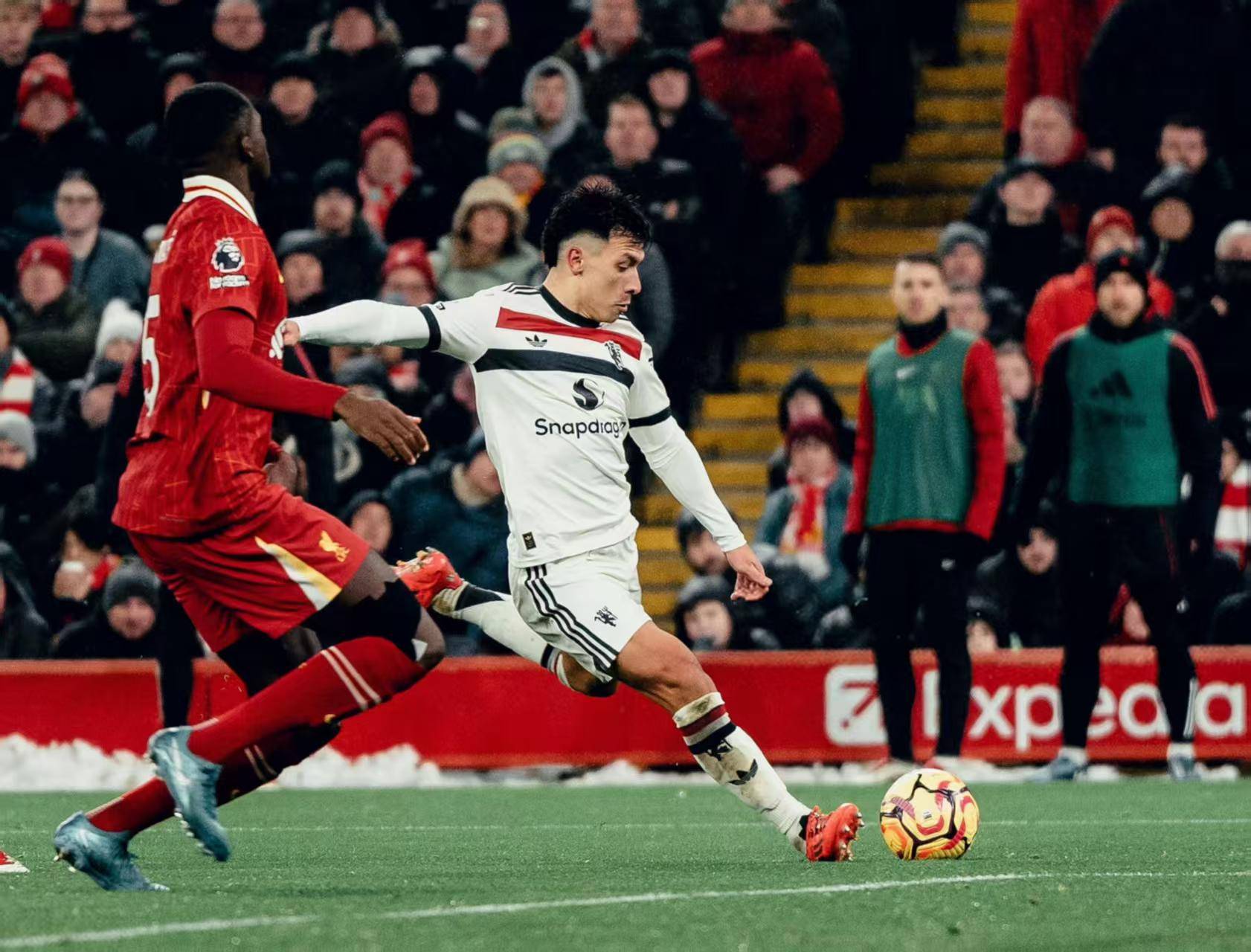 乐鱼体育官网AC米兰今晚调整名单巴黎圣日耳曼国际比赛日伤情更新，Rookie在DWG比赛中晋级瞬间刷屏的简单介绍